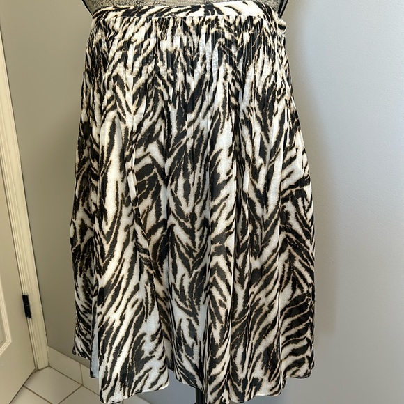 Talbots Animal Print 100% Cotton Fit & Flare Pleated Fully Lined Skirt Sz 16 - Picture 1 of 7